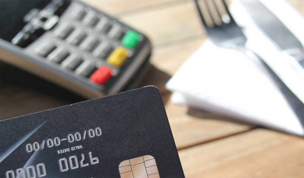 和融通POS機(jī).jpg 和融通POS機(jī).jpg